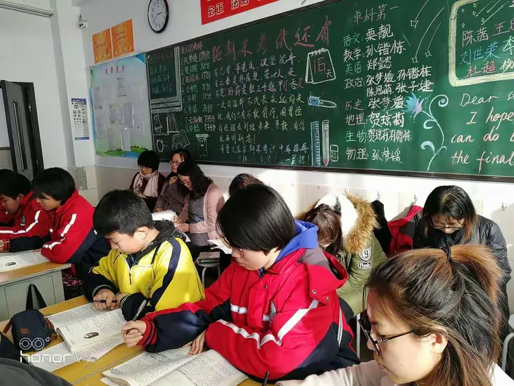 稳扎稳打，球队备战需专心对抗(稳扎稳打再进一球)