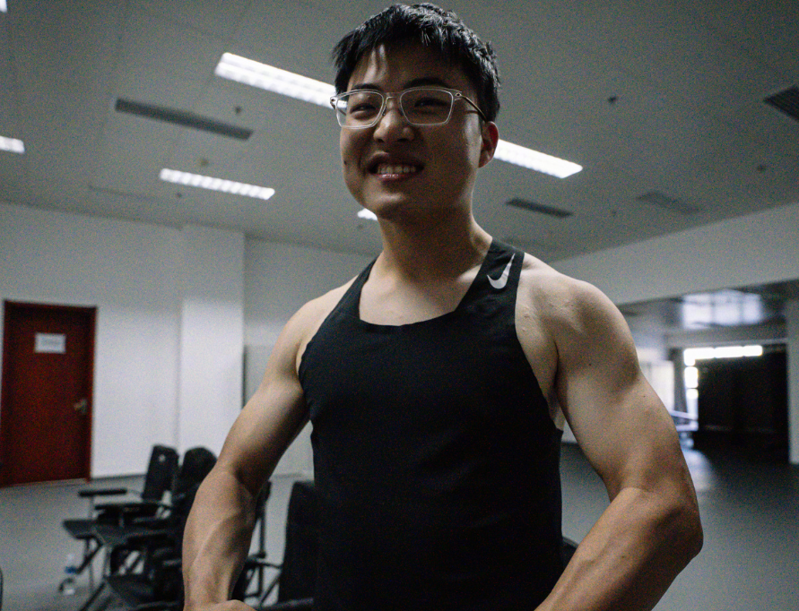 Uzi妻子致简自豪：你是我们永远的骄傲与榜样(uzi简自豪的女朋友)