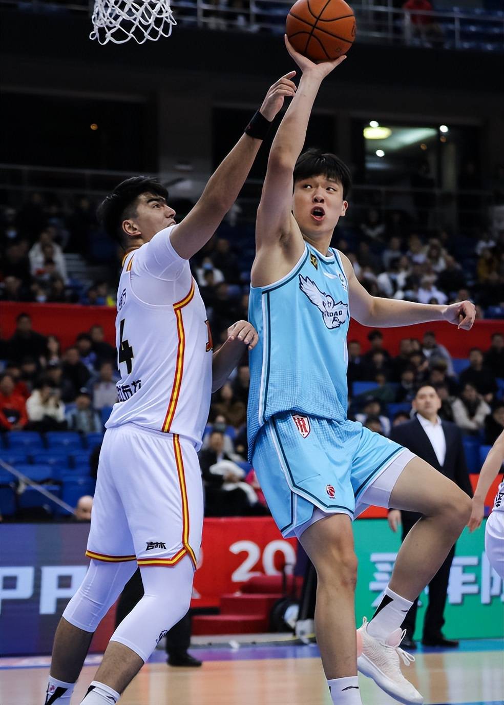 常规赛15分10.8篮板，杨瀚森23-24赛季精彩集锦